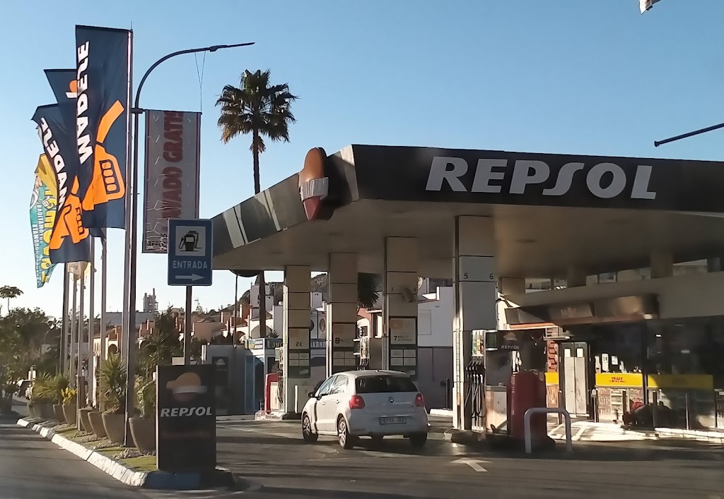 Estacion de Servicio Madese - Repsol — Surtidor de combustible