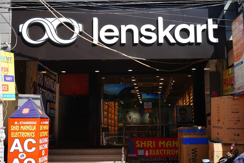Lenskart Com At Dwarka Mor New Delhi