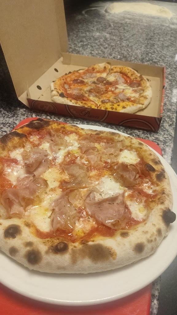 Bianca Pizzeria Restaurante Sagunto — Pizza