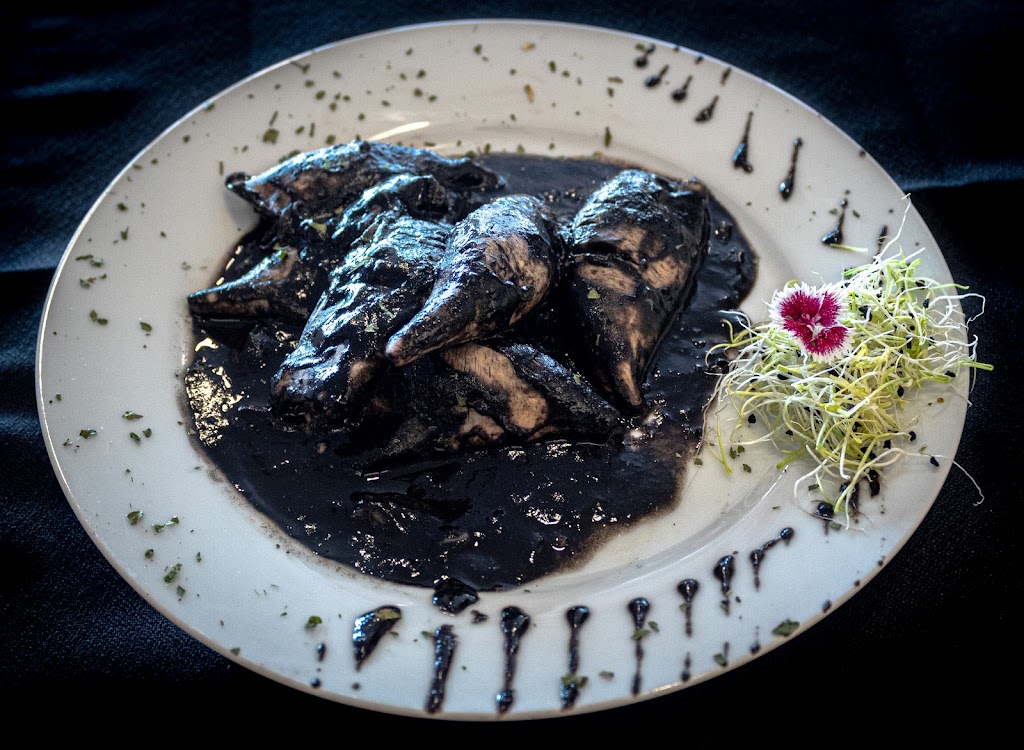 Tasquita PerraChica — Comida y bebida