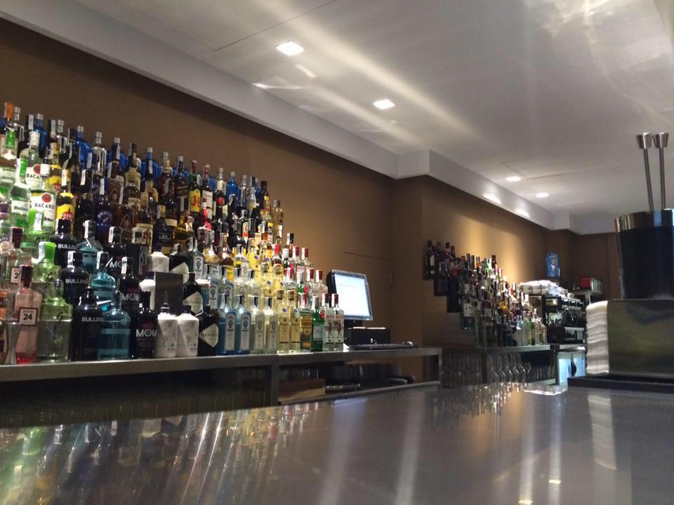 Chester Gastro&Cocktail Bar — Ambiente