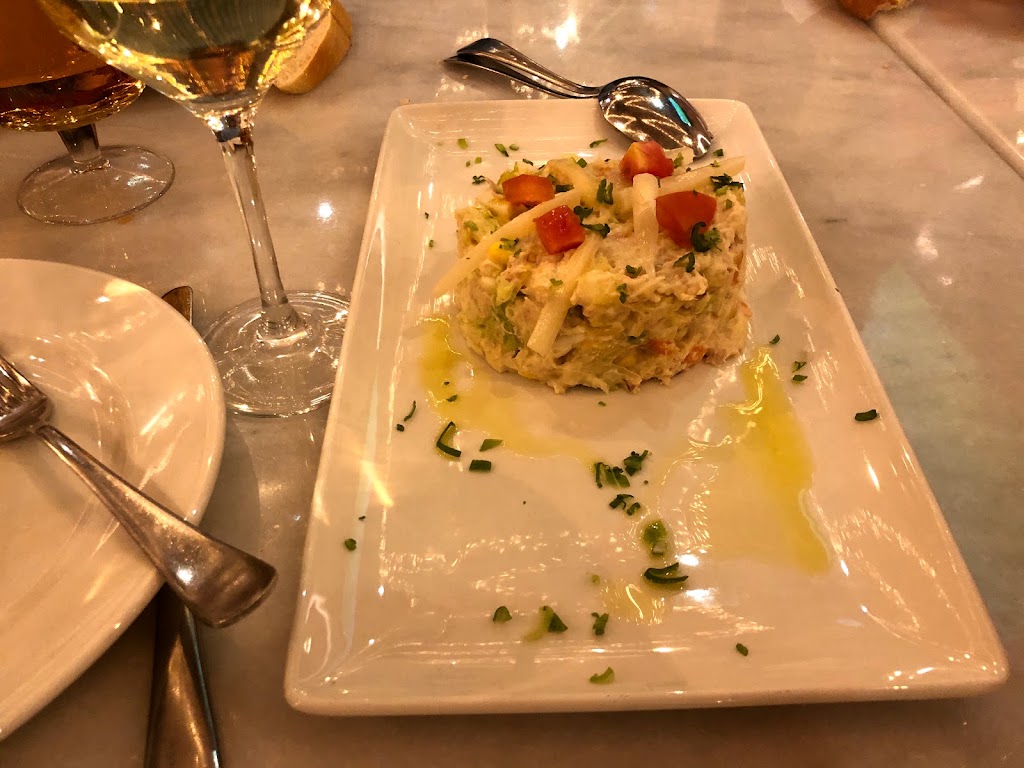 Las Tres Nueces — Comida y bebida
