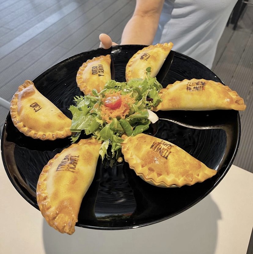 Manteka — Empanada