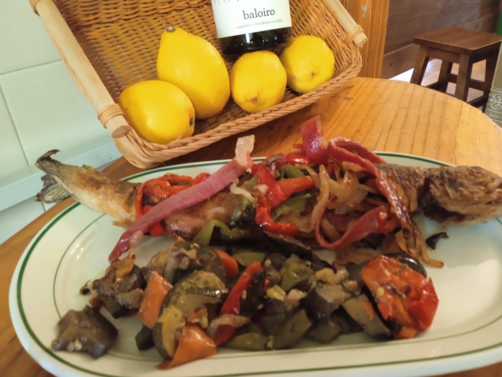 Meson el Potaje — Comida y bebida