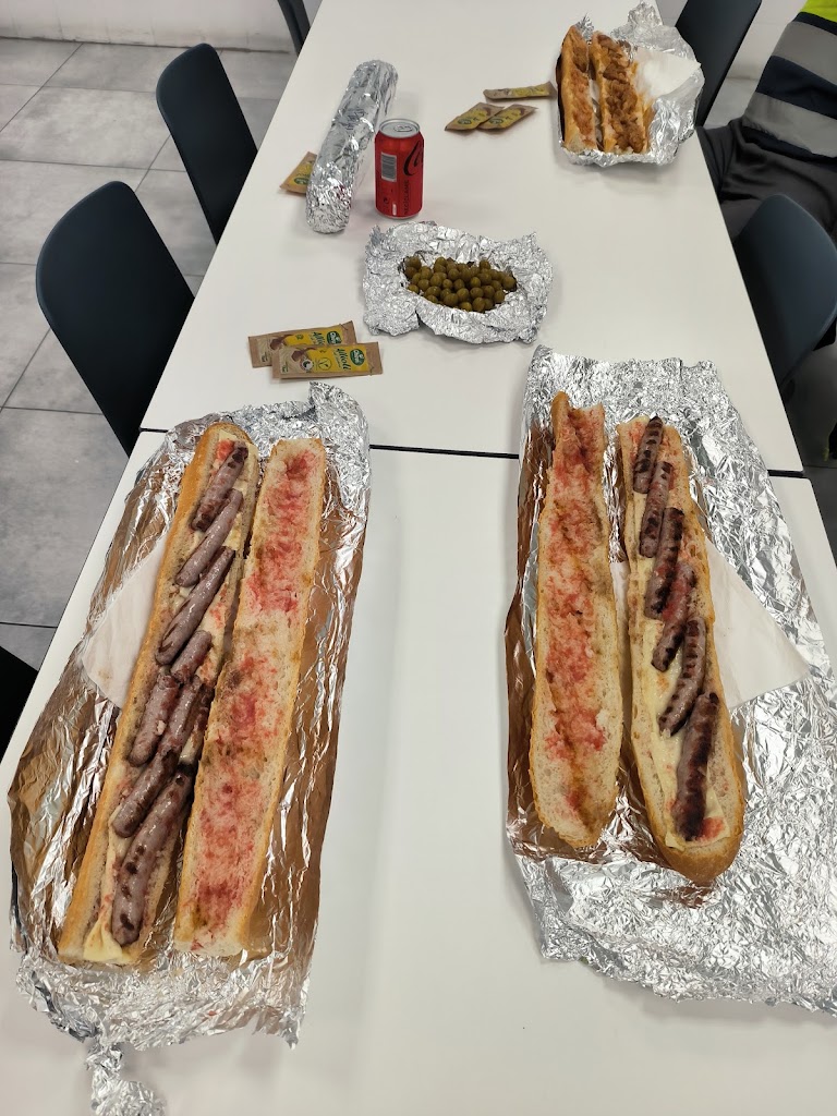 Avenida — Comida y bebida