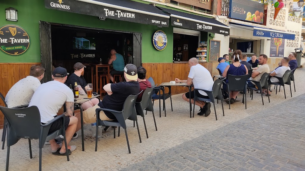 THE TAVERN PUB