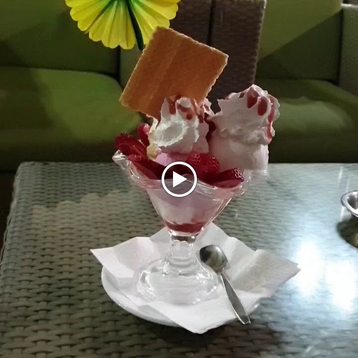 Cafeteria Paraiso — Videos