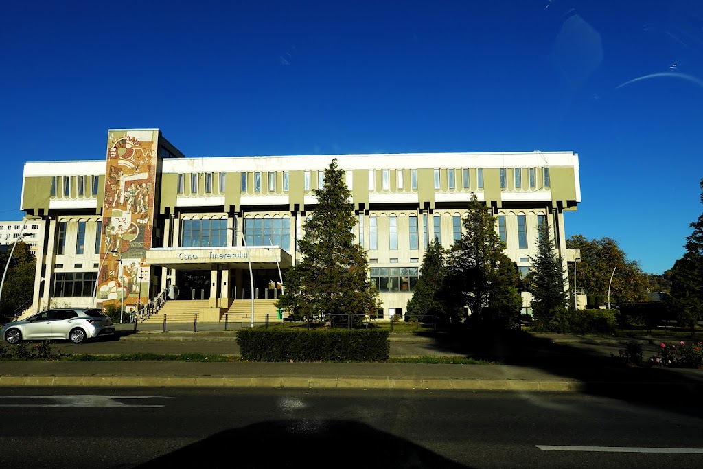 Casa Tineretului, Hotel