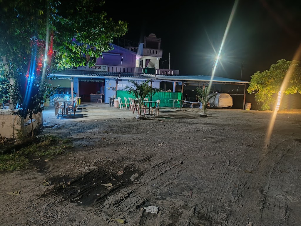 Pawan Bhojnalaya And Family Restaurant