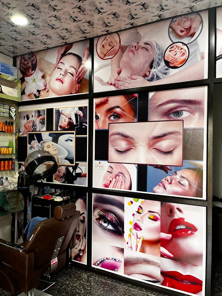 Beauty Parlour Golden Touch