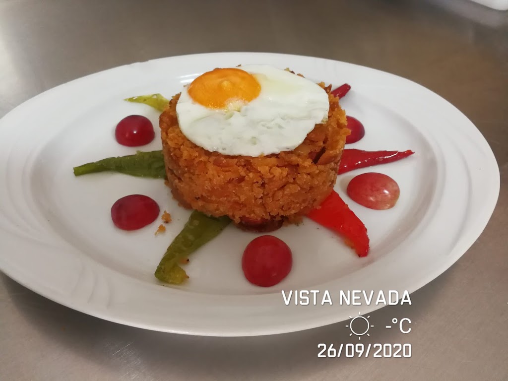 Bar Restaurante Vistanevada — Comida y bebida