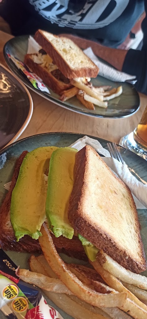 Cerveceria-Cafeteria El Ruedo — Mas recientes
