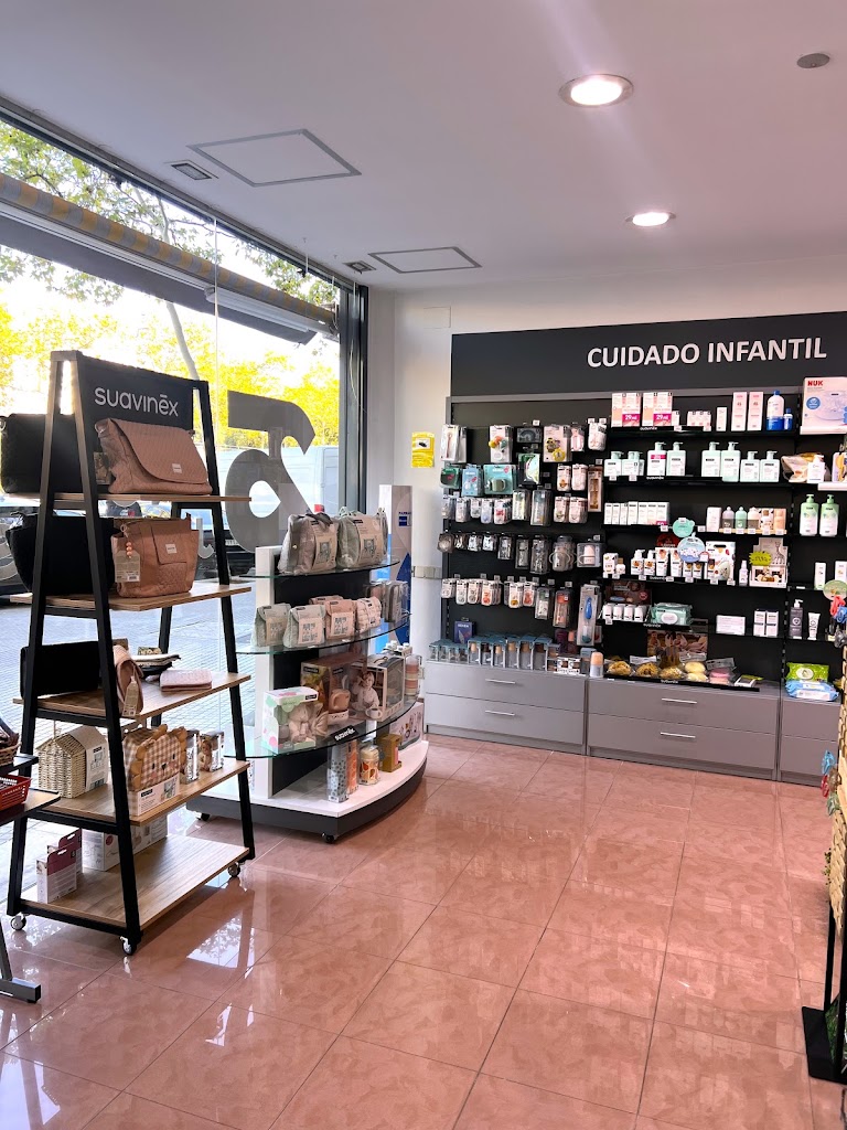 Farmacia Mercedes Uriz Fina — Del propietario