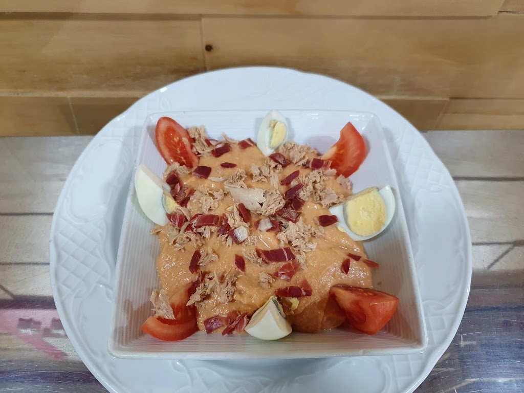 Bar/Restaurante Pizarro — Comida y bebida