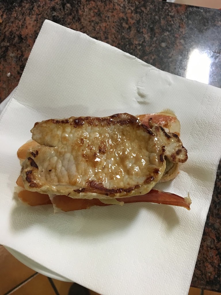 Ta Casa Benicassim — Comida y bebida