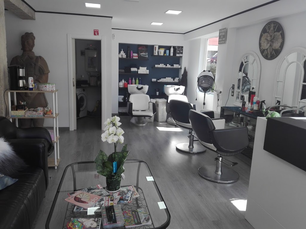 Corto y Cambio — Interior