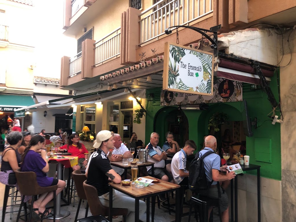 The Emerald Bar Fuengirola — Ambiente