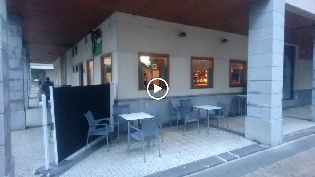 Restaurante Caddie — Videos