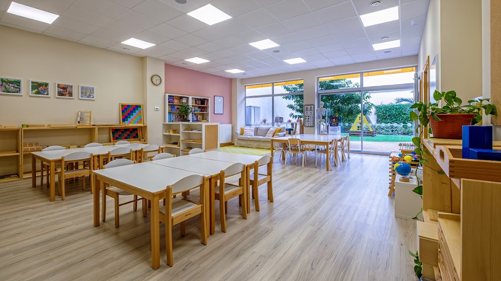 Montessori Cuarto Creciente — Del propietario