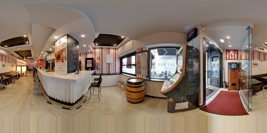 CAFETERIA LA FABULA — Ambiente