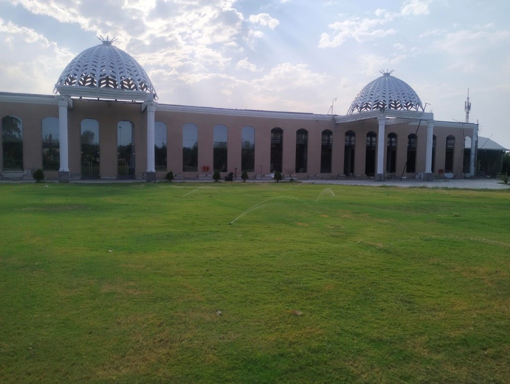 Maniratna Resort