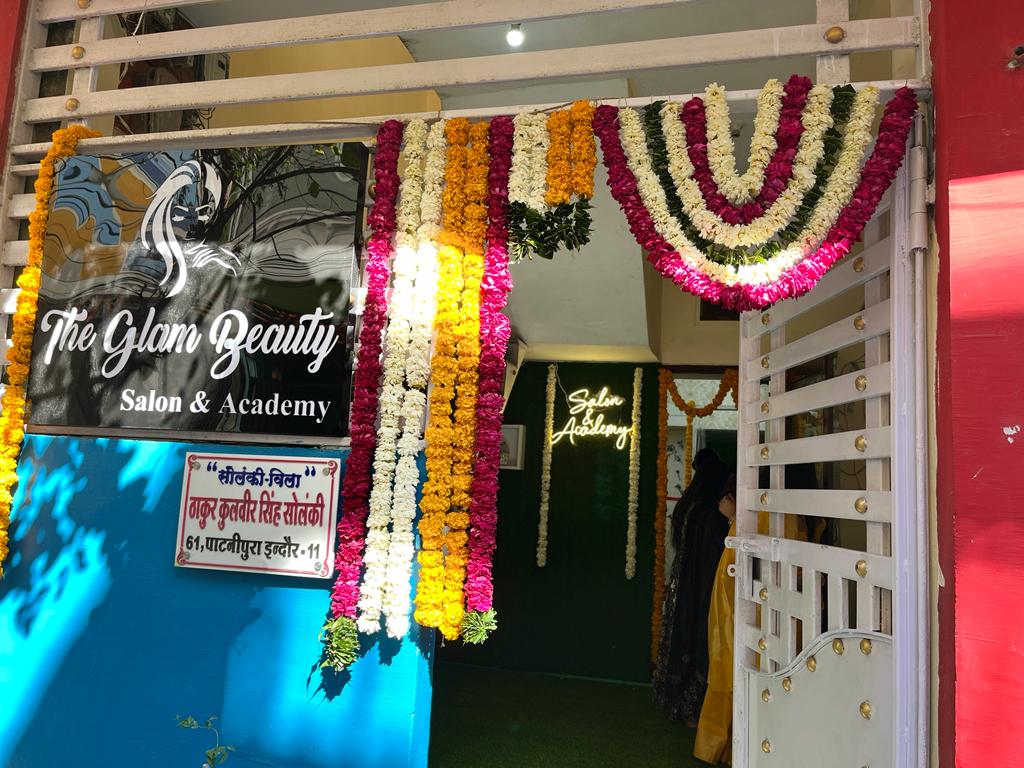 The Glambeauty Salon Academy