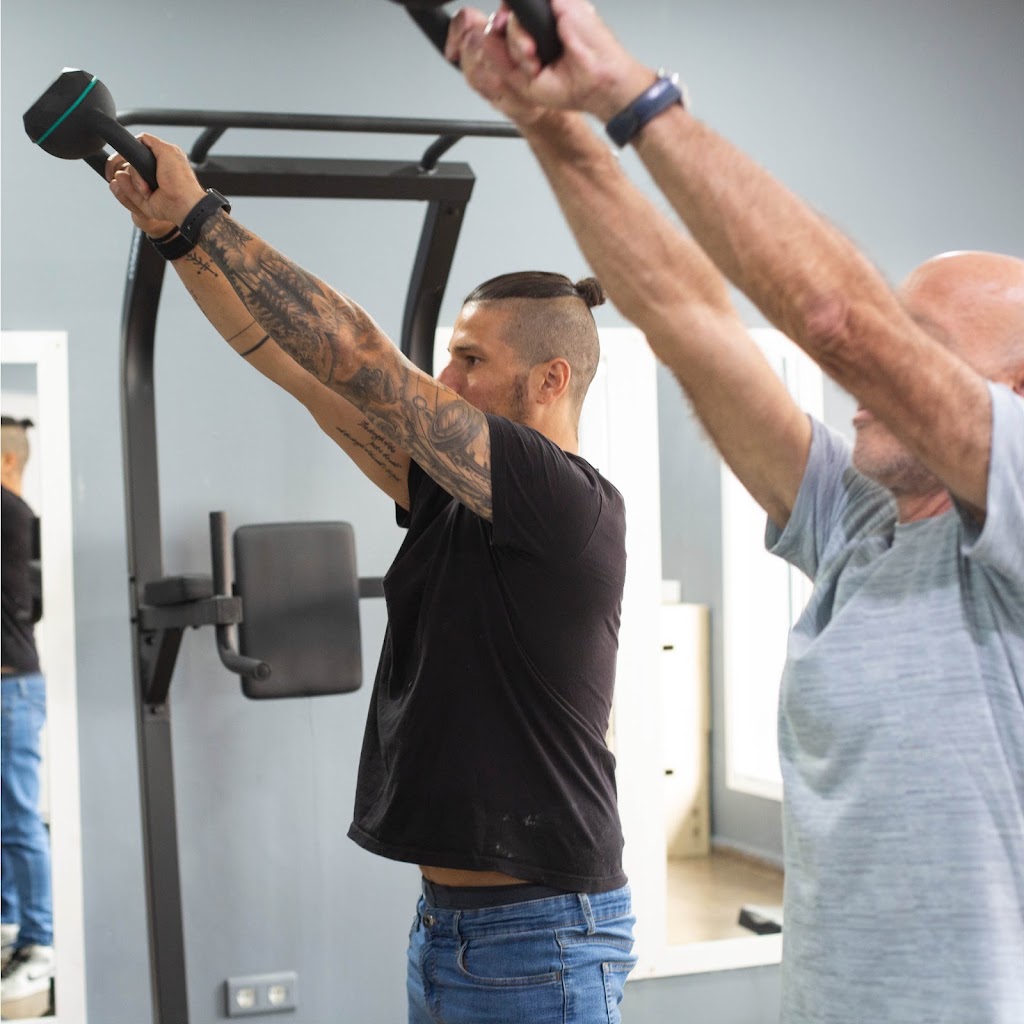 YKJ Fitness and Juice bar — Ejercicio fisico