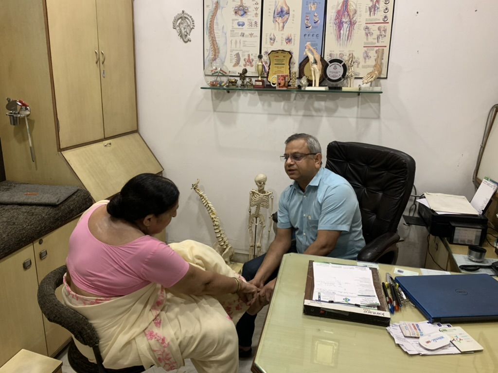 Dr. Dr Manoj Agarwal Best Orthopaedic Surgeon In Bareilly Hip Knee Replacement Back Pain Fracture Specialist