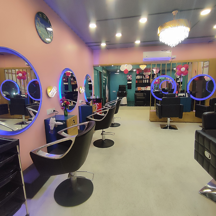 Strands Salon Korba