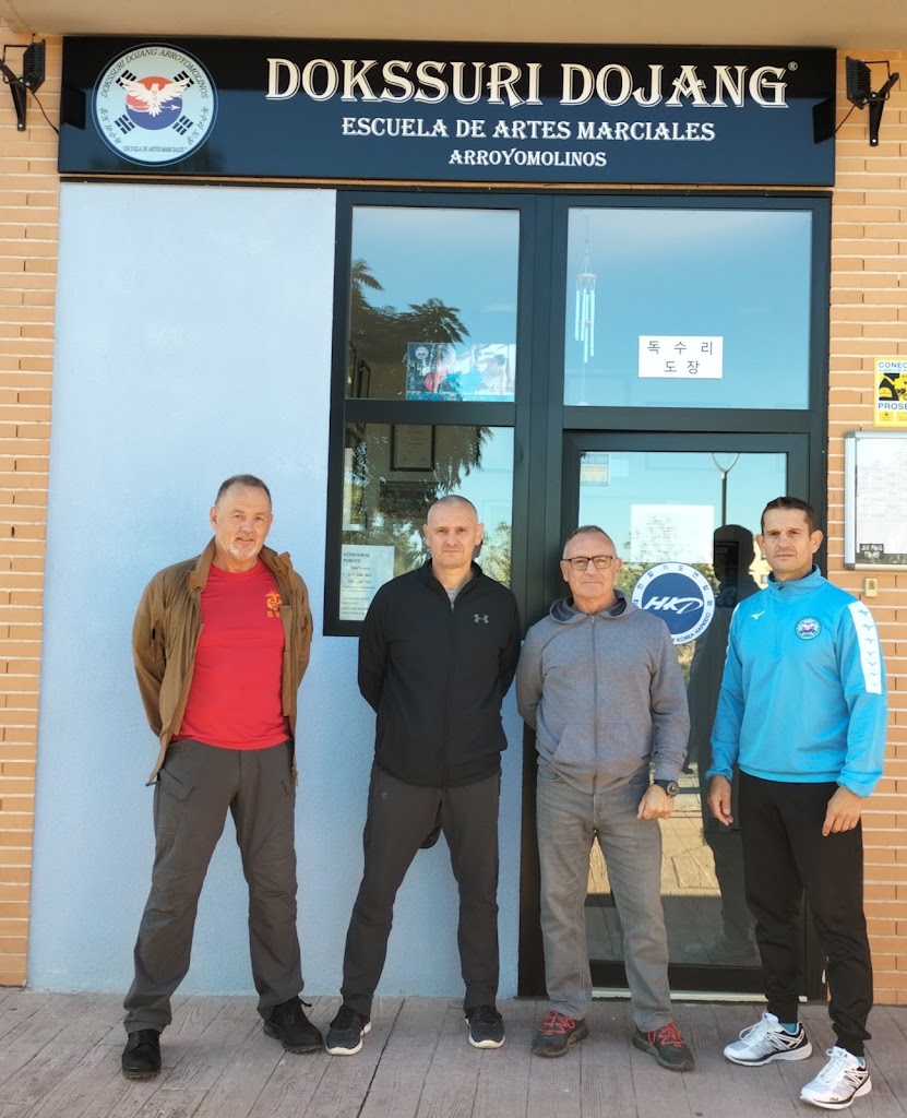 DOKSSURI DOJANG(r) Escuela de Artes Marciales — Comunidad