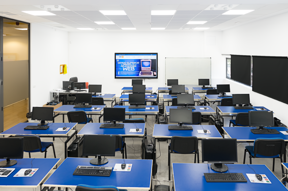 CDM FP Escuela de Profesiones Digitales — Del propietario