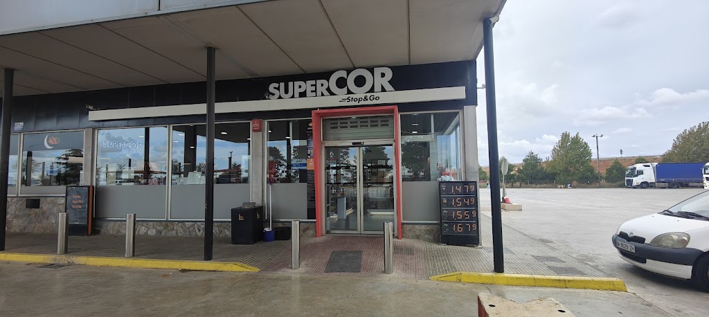 Estacion de Servicio Repsol — Exterior