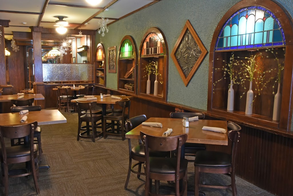  Houligans Steak & Seafood Pub