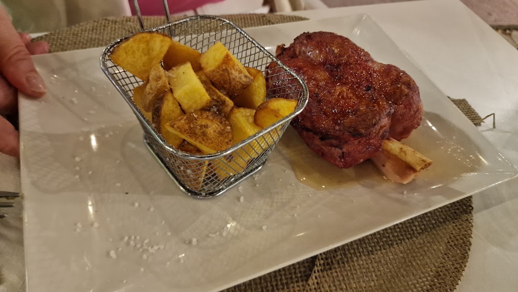 Casino LA AGRICULTURA — Comida y bebida
