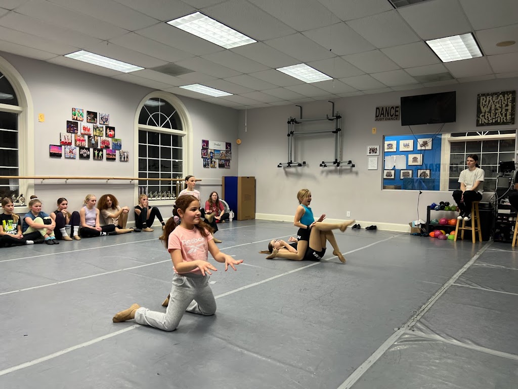  Grand Central Academy of Performing Arts, Dance, Musical Theatre & Acrobatics for Kids & Adults