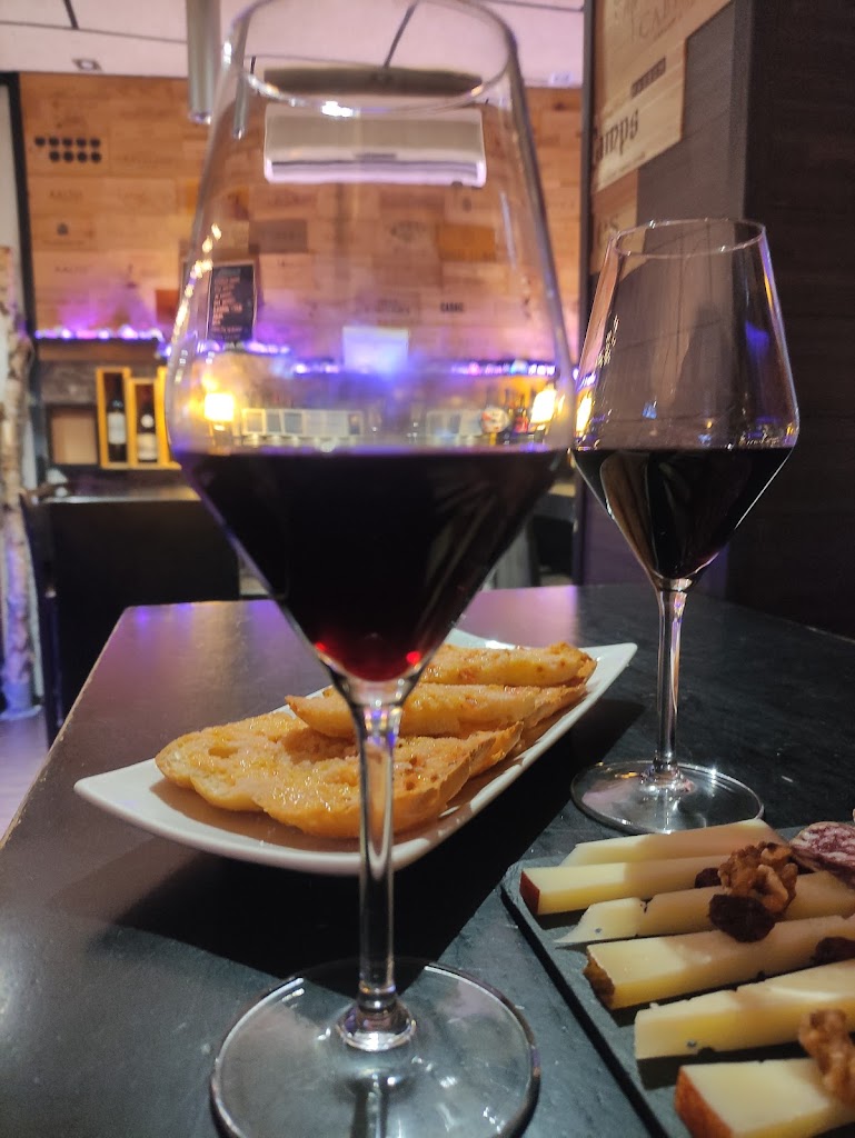 Taverna Raiz — Comida y bebida