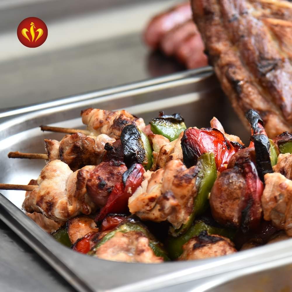 Rei dos Frangos Montijo — Comida y bebida