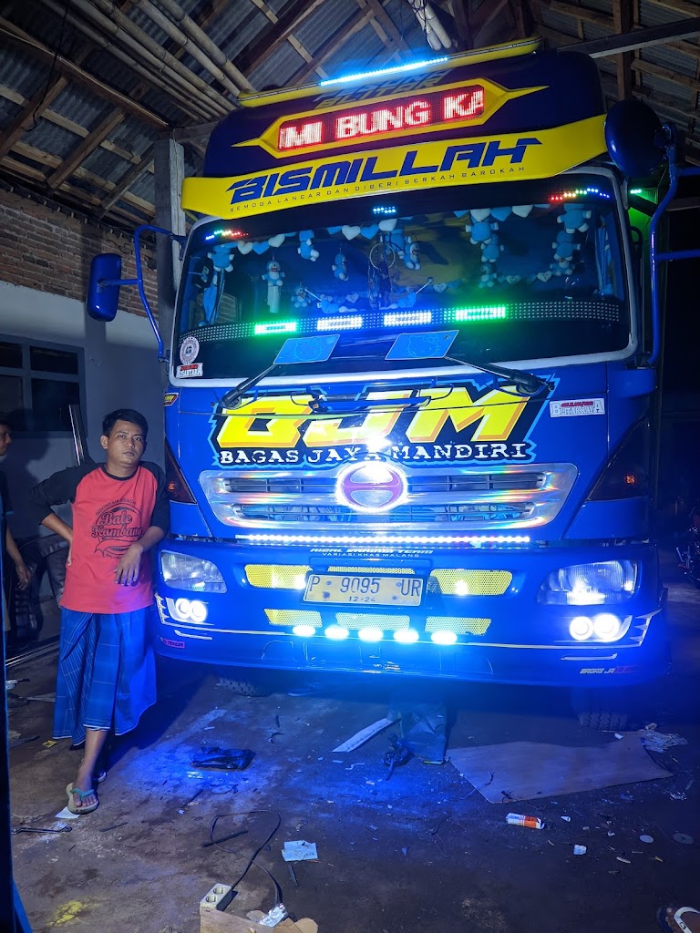 RVT Rizal Variasi Truck