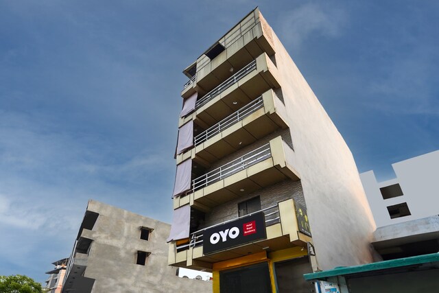 Hotel O Royal Residency