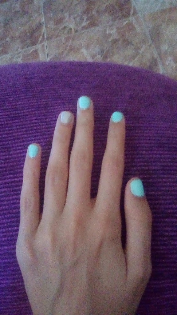 Neus Peris Belleza Esencial — Manicura