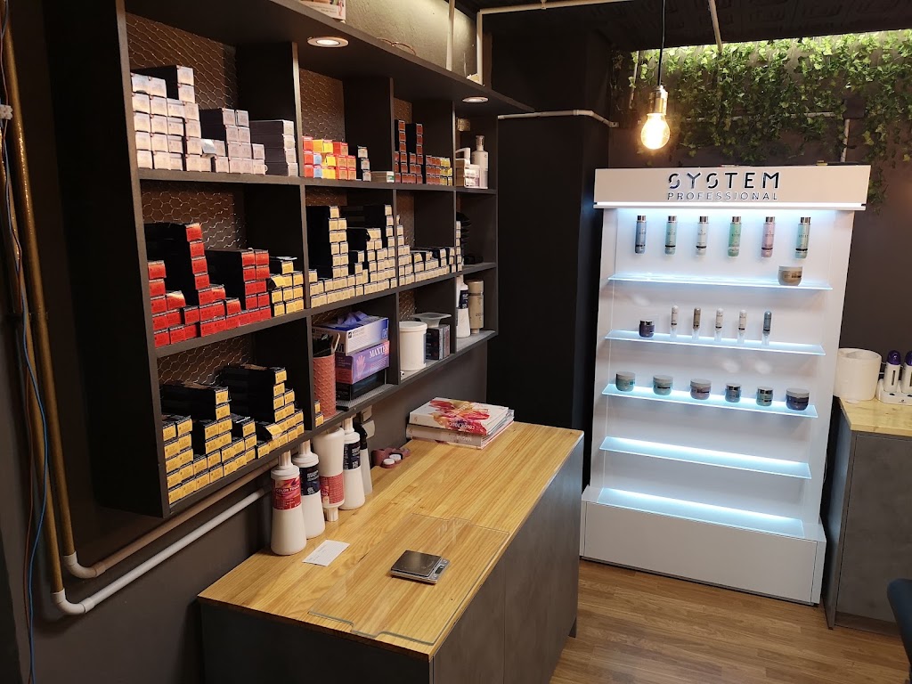 Peluqueria Salon CN 22 — Interior