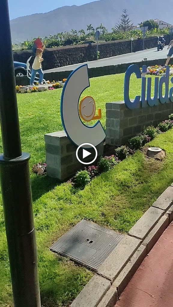 Esculturas ciudad amiga de la infancia La Orotava — Videos