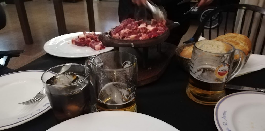 Hotel Avenida Restaurante Aurora — Comida y bebida