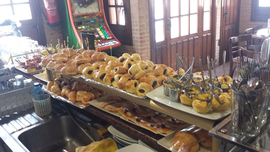 Cerveceria Alba Torreznos Comuniones y Bautizos — Comida y bebida