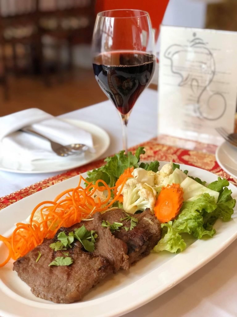 Red Bar Sushi & Best Thai Kitchen