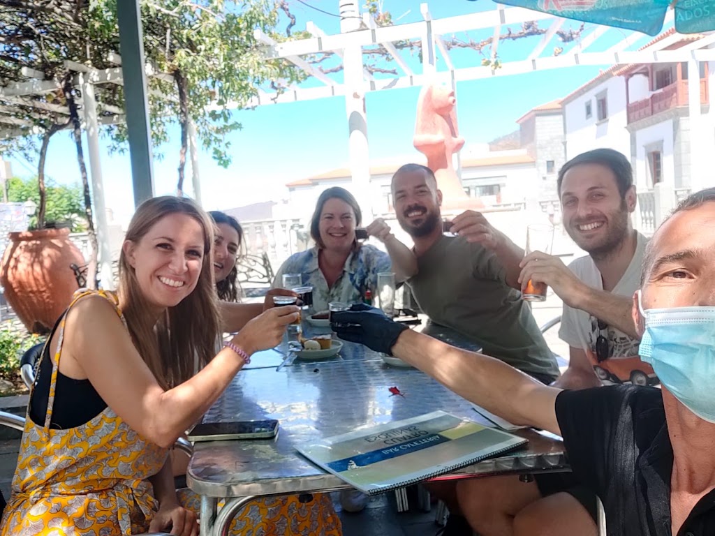 Bar las Cuatro Esquinas — Del propietario