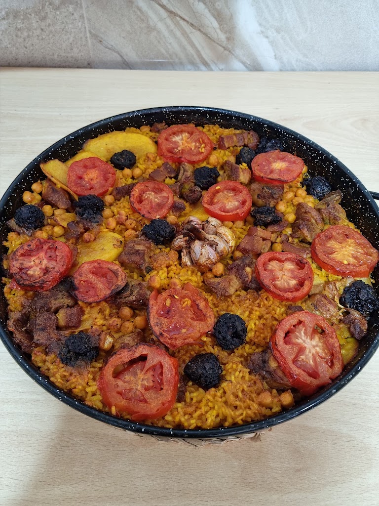 Bar restaurant nou barranquet/Almuerzo,comidas,cenas,paellas. — Comida y bebida