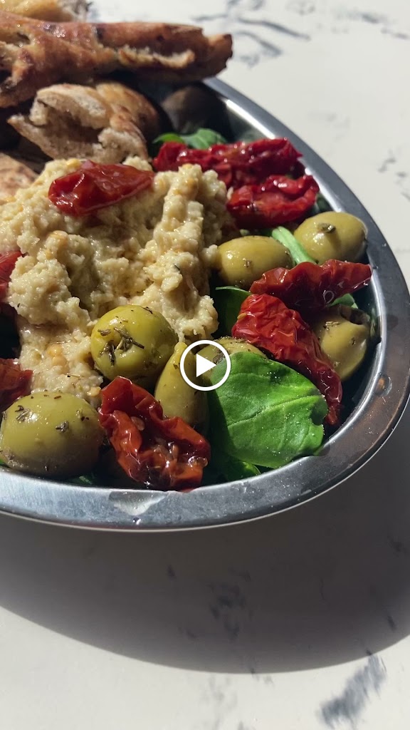 500o Crust Pizza Place Pozuelo — Videos