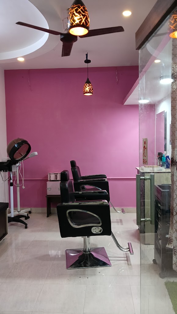 Thilakaas Beauty And Boutique