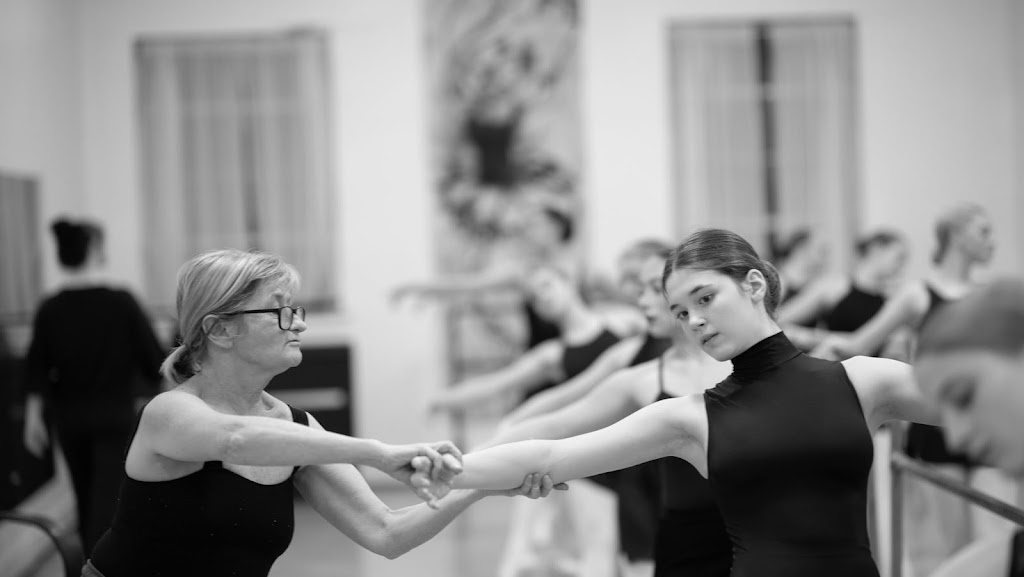  Louis Nunnery School of Ballet